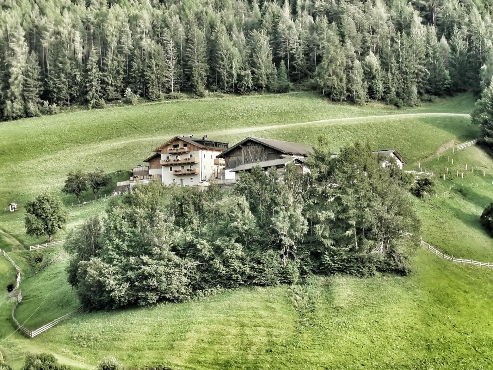 Planerhof Apartment Edelweiss Funes  Buitenkant foto